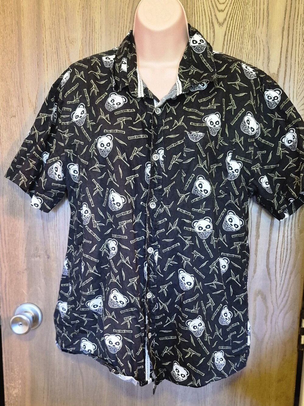 VSTR Premium Men' Black Bamboo Bandana Panda Short Sleeve Button Down Shirt L